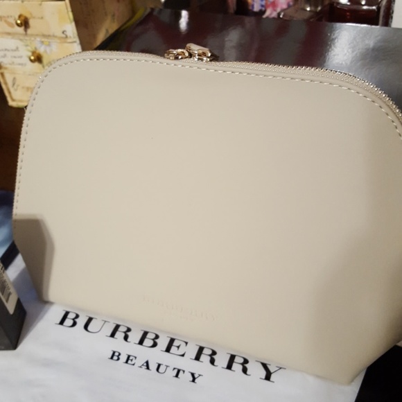 Burberry Handbags - Burberry Makeup Bag w/ extras